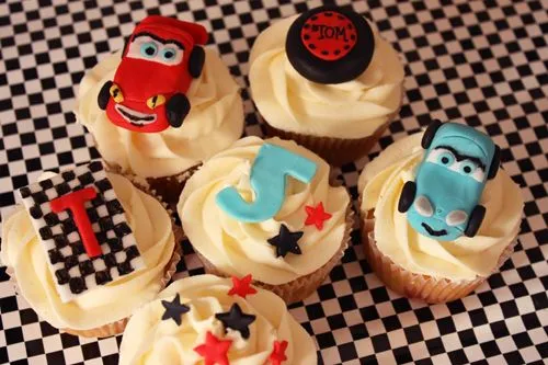 birthday cupcakes inspired by the Disney movie " Cars"♥ cupcakes ...