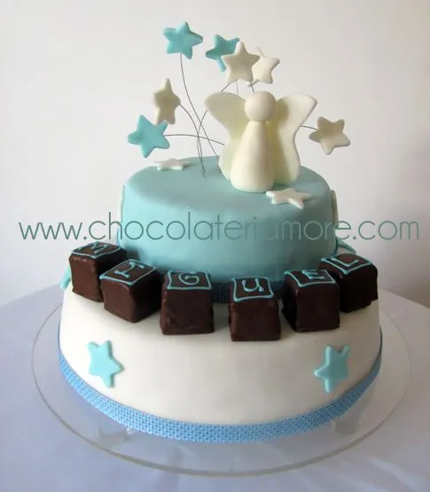 bizcocho para el bautizo de Miguel, decorado con cubitos de ... bizcocho para el bautizo de Miguel, decorado con cubitos de ...
