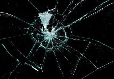 Black Mirror. Entre la fábula, el deliro profético y el pentotal ... Black Mirror. Entre la fábula, el deliro profético y el pentotal ...