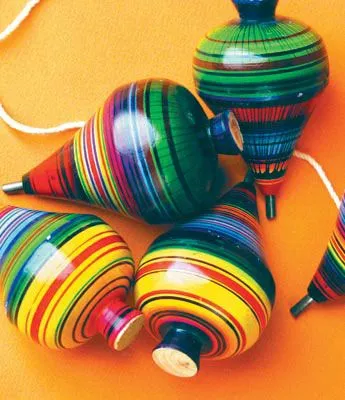 Blog Capellanía - Primaria: CONCURSO DE TROMPOS PERSONALIZADOS Blog Capellanía - Primaria: CONCURSO DE TROMPOS PERSONALIZADOS