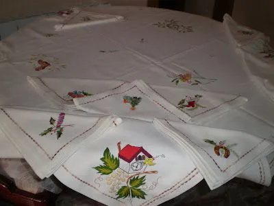 El Blog de Conchita: MANTELERÍA DE NAVIDAD, Y PINTURA EN TELA El Blog de Conchita: MANTELERÍA DE NAVIDAD, Y PINTURA EN TELA