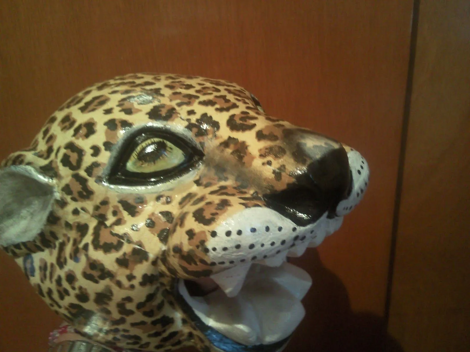 EL BLOG DE LAS COSITAS DE GINA: MASCARA DE JAGUAR CON DECOUPAGE
