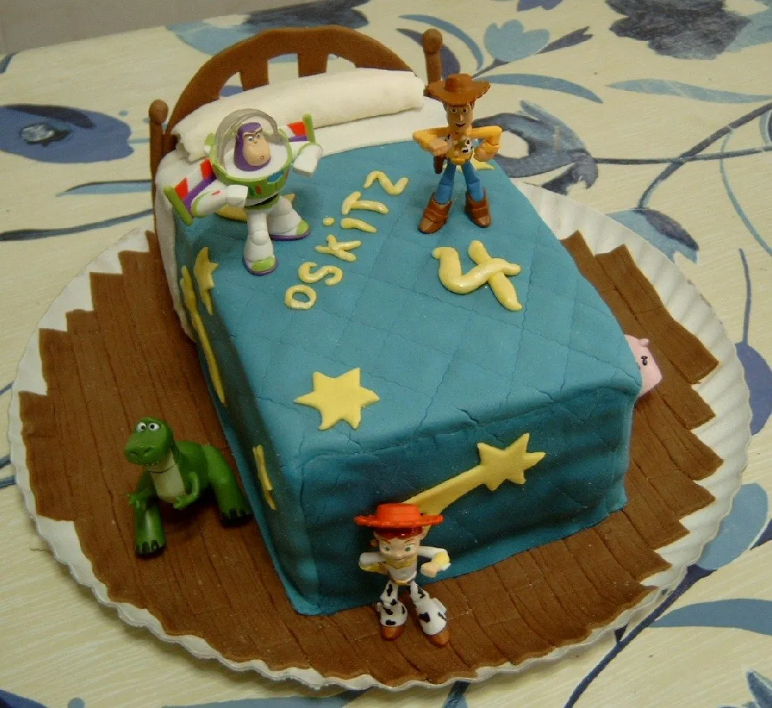 El blog de Kizkur: Tartas con ilusión: Tarta Toy Story El blog de Kizkur: Tartas con ilusión: Tarta Toy Story