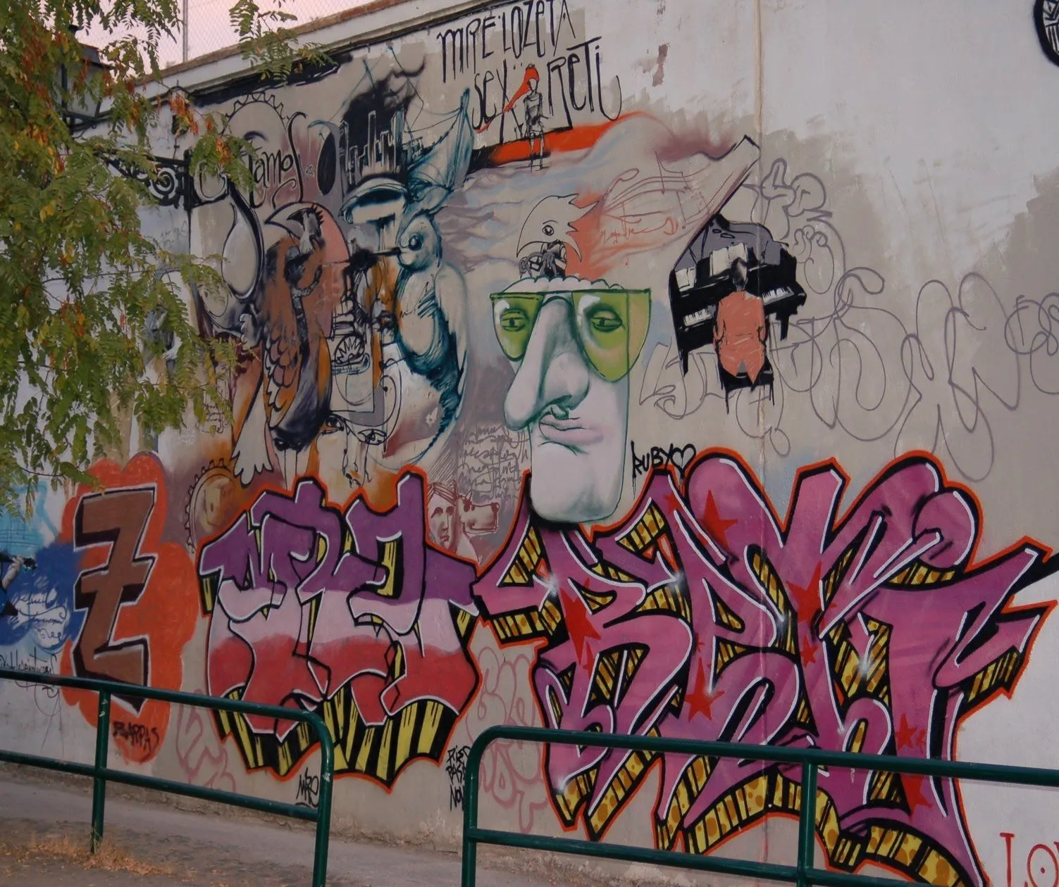 El Blog de MA: Arte en las calles de Granada: Grafitis (7ª parte)