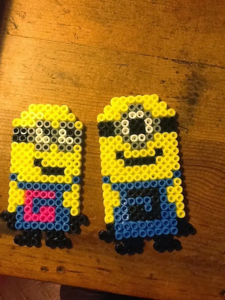Blog de plástica para 4º: Minions de pyssla o Hama Blog de plástica para 4º: Minions de pyssla o Hama
