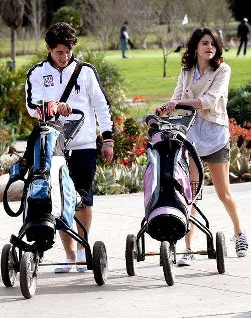 Blog de la tele | Vanessa Hudgens, Miley Cyrus, Angelina Jolie ...