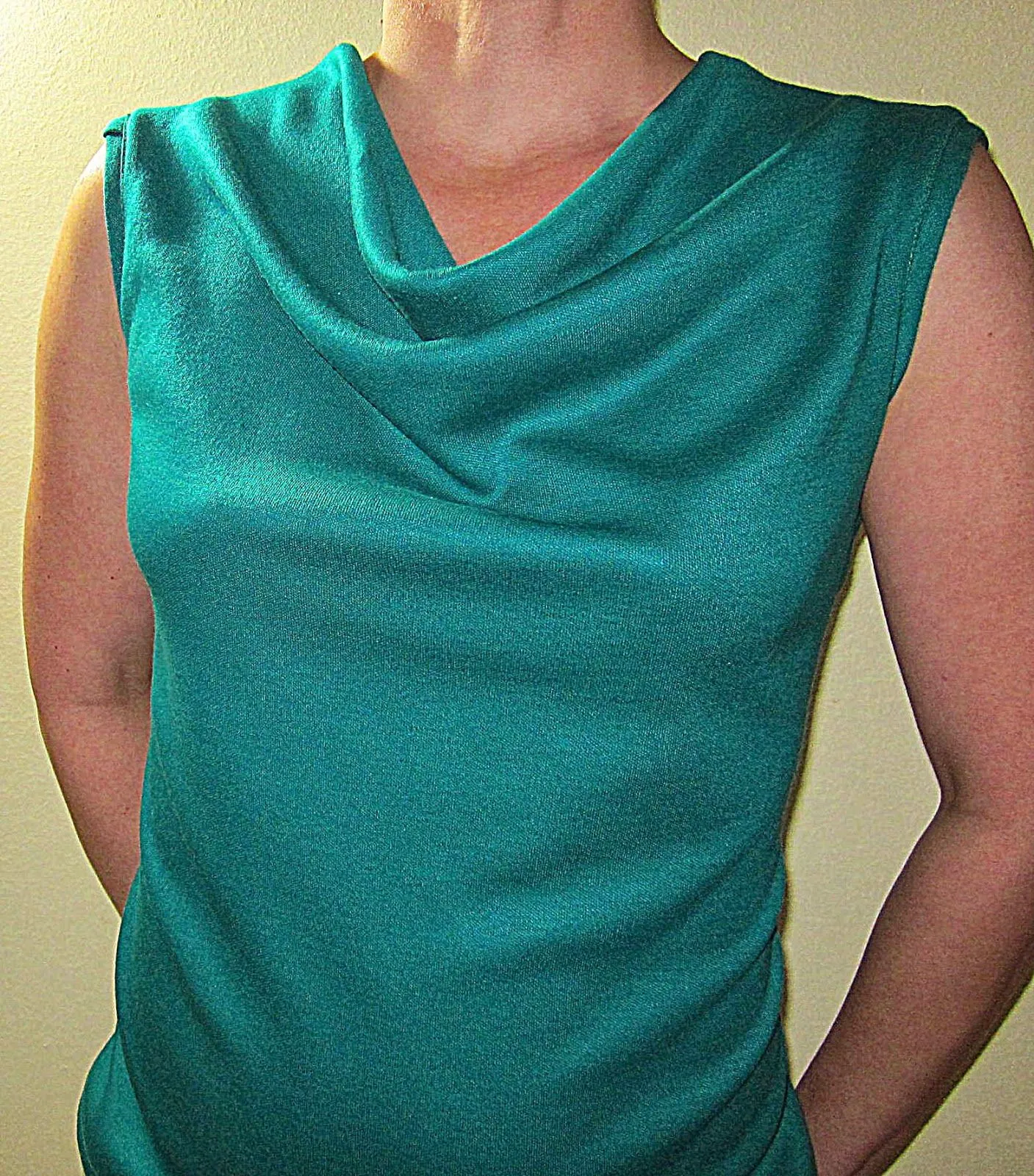 Blusa cuello buche sin mangas | EL BAÚL DE LAS COSTURERAS Blusa cuello buche sin mangas | EL BAÚL DE LAS COSTURERAS