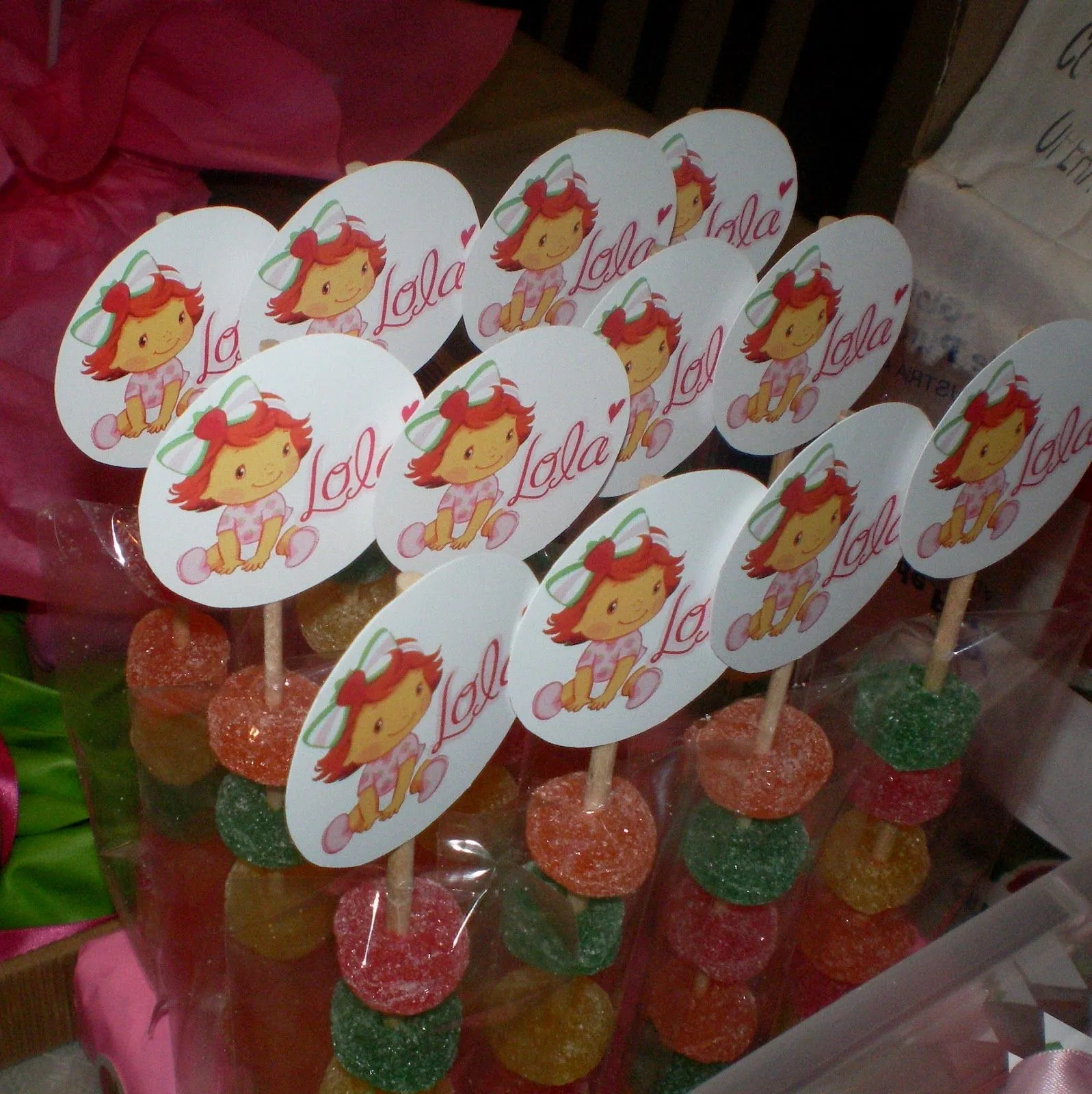 BM Ambientaciones Temáticas: Cumple Multicolor + Frutillita bebé