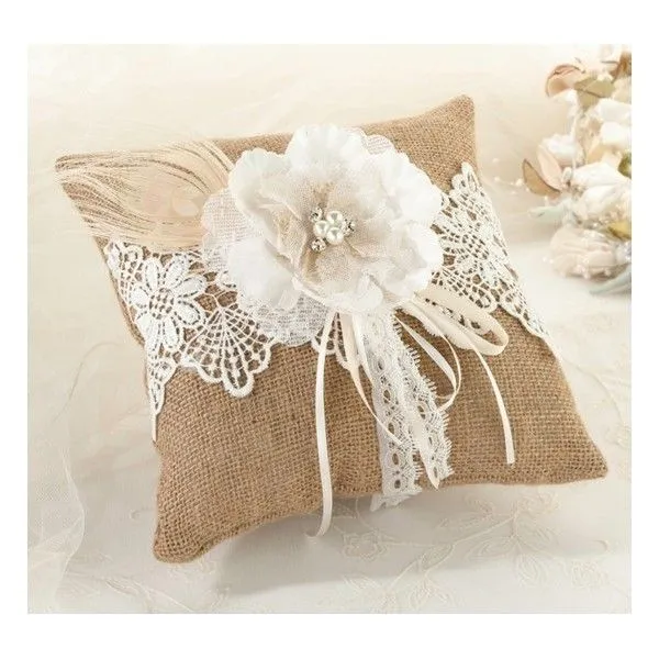 q bodas: Cojín para alianzas