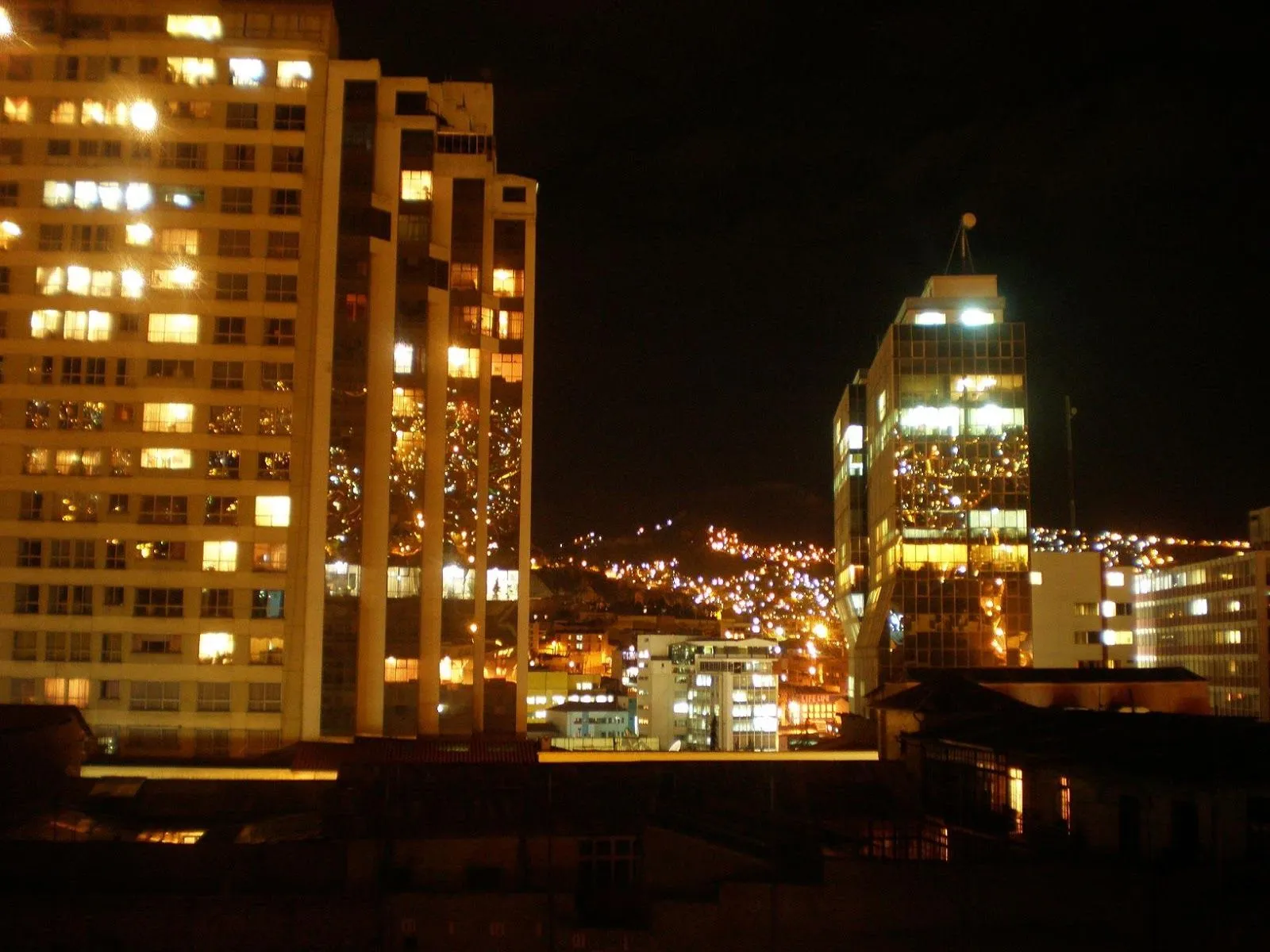 Bolivia Paraíso : La magia de la noche paceña