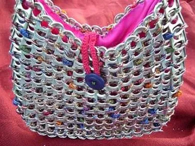 Bolsas con anillas de latas - Imagui