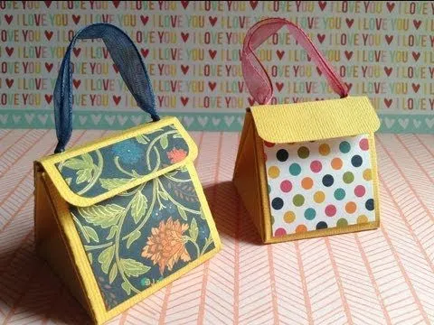 Cómo hacer una bolsa para regalo/How to make gift purse SCRAPBOOK ... Cómo hacer una bolsa para regalo/How to make gift purse SCRAPBOOK ...