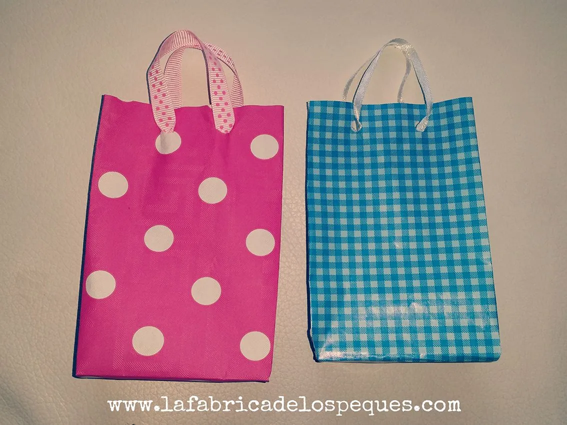 Cómo hacer bolsas de papel - La fábrica de los peques Cómo hacer bolsas de papel - La fábrica de los peques