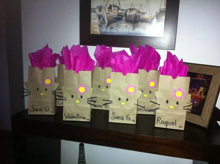 Sorpresas Hello Kitty, con bolsas de papel | Fiestas | Pinterest ...