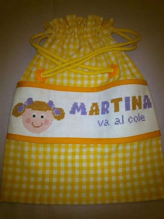 martina va al cole | Aprender manualidades es facilisimo.com