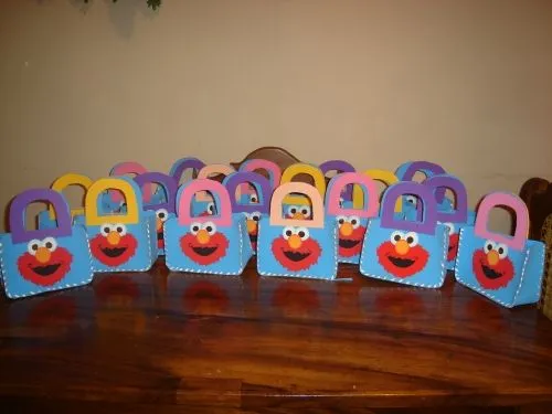 Moldes para bolsitas de cumpleaños de elmo - Imagui