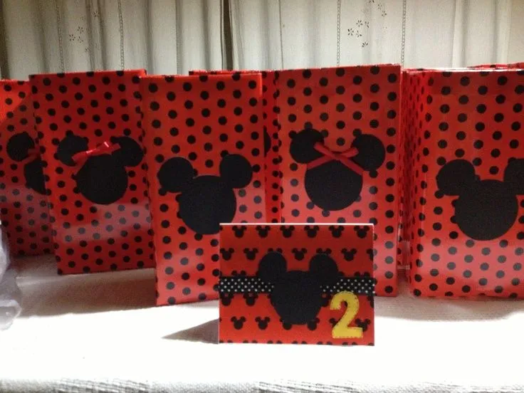 Bolsitas Minnie y Mickey | Scrapbook | Pinterest