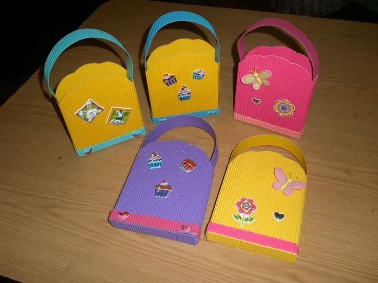 Bolsitas de papel para dulces. | Manualidades | Pinterest