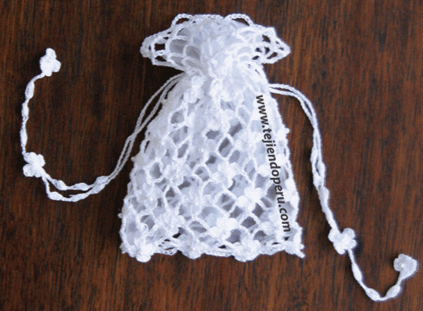 Paso a paso: bolsita para Primera Comunión tejida a crochet en el ... Paso a paso: bolsita para Primera Comunión tejida a crochet en el ...