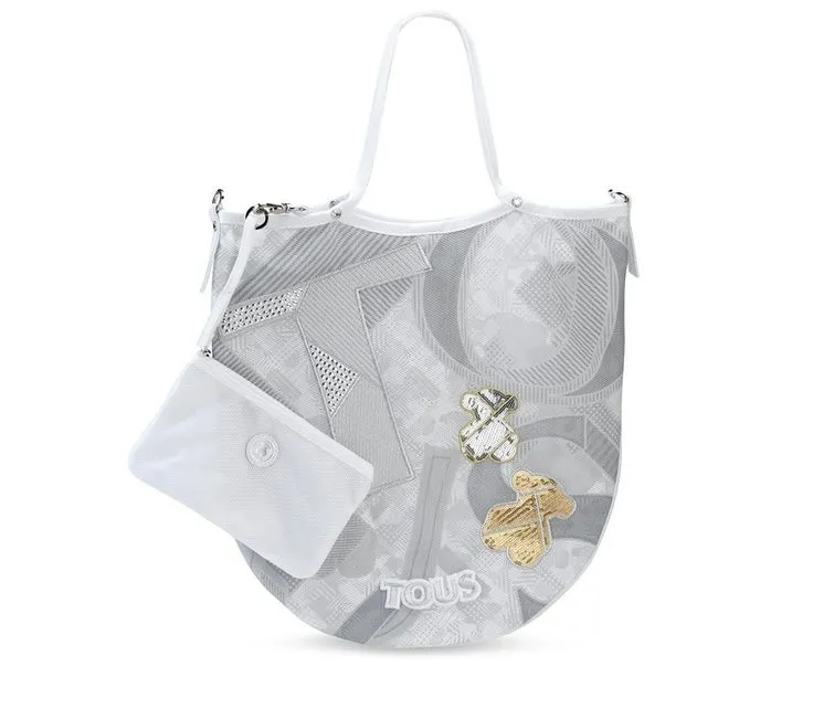 Bolso blanco de la colección Jodie de Tous. Realizado en tejido de ... Bolso blanco de la colección Jodie de Tous. Realizado en tejido de ...
