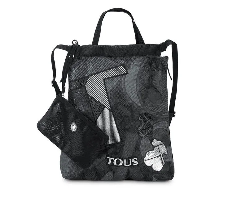 Bolso mochila negro de la colección Timotea Jodie de Tous ... Bolso mochila negro de la colección Timotea Jodie de Tous ...