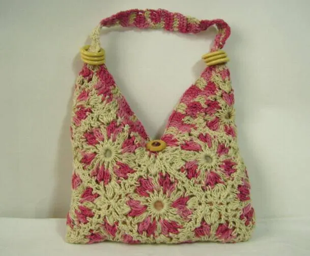 Bolso en pastillas tejidas a crochet Catherinne P. - Artelista.com