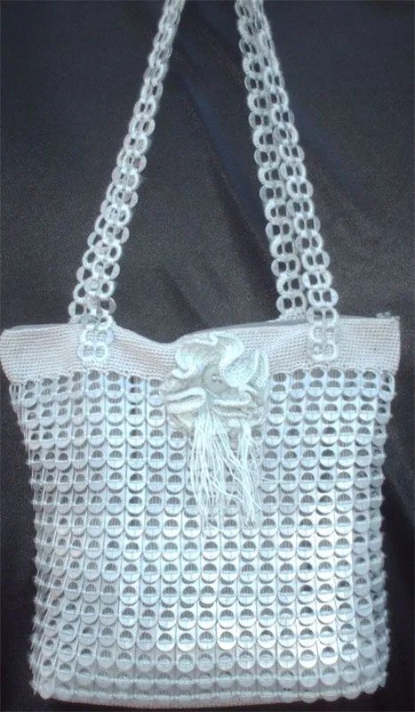 Bolsos de anillas de lata en punto bajo - Anillas de latas Bolsos de anillas de lata en punto bajo - Anillas de latas