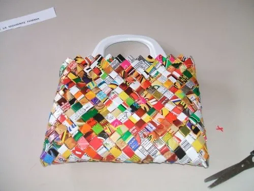 Bolsos Basurita: Bolsos hechos con material reciclado Bolsos Basurita: Bolsos hechos con material reciclado