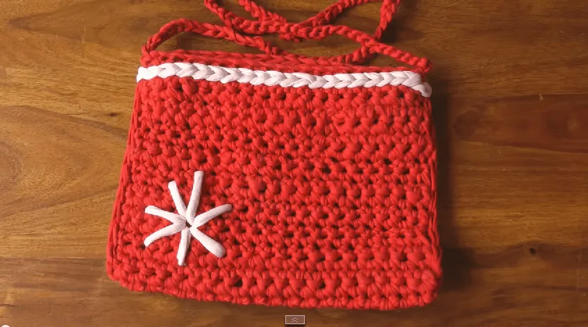 Cómo hacer bolsos y carteras de trapillo tejidos a crochet ... Cómo hacer bolsos y carteras de trapillo tejidos a crochet ...