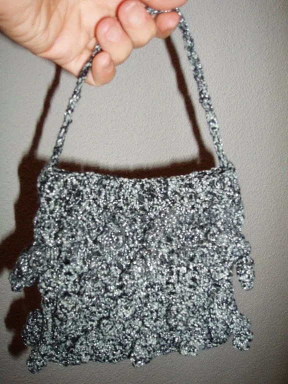 Bolsos hechos de ganchillo - Imagui