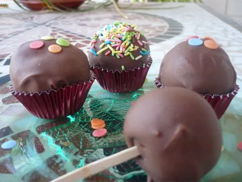 Bombones de coco con chocolate | Manualidades faciles Bombones de coco con chocolate | Manualidades faciles
