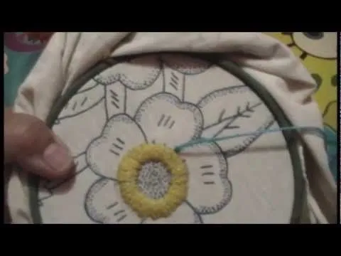 BORDADO DE FANTASIA..................FLOR AZUL - YouTube BORDADO DE FANTASIA..................FLOR AZUL - YouTube