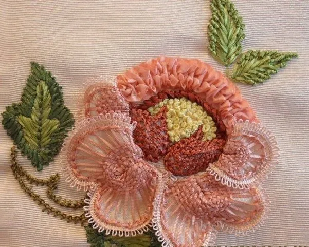 Bordado en liston | bordado liston | Pinterest | Flower