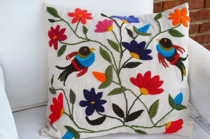 Bordado Mexicano ~ Tenango, estado de Hidalgo ~ Tema: Flora y ...