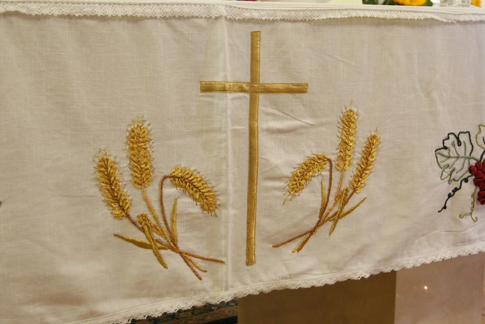 Bordados Esmeralda: Mantel de Altar