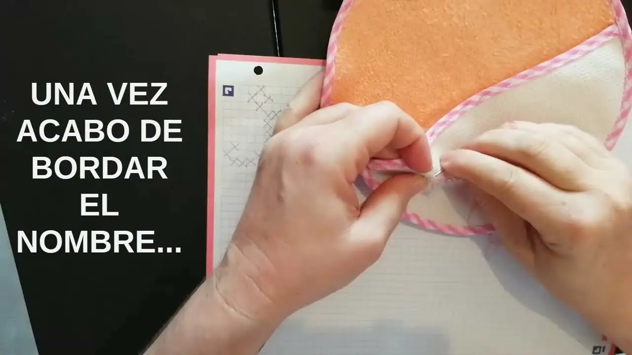 COMO BORDAR A PUNTO DE CRUZ BABERO PARA BEBE* - YouTube COMO BORDAR A PUNTO DE CRUZ BABERO PARA BEBE* - YouTube