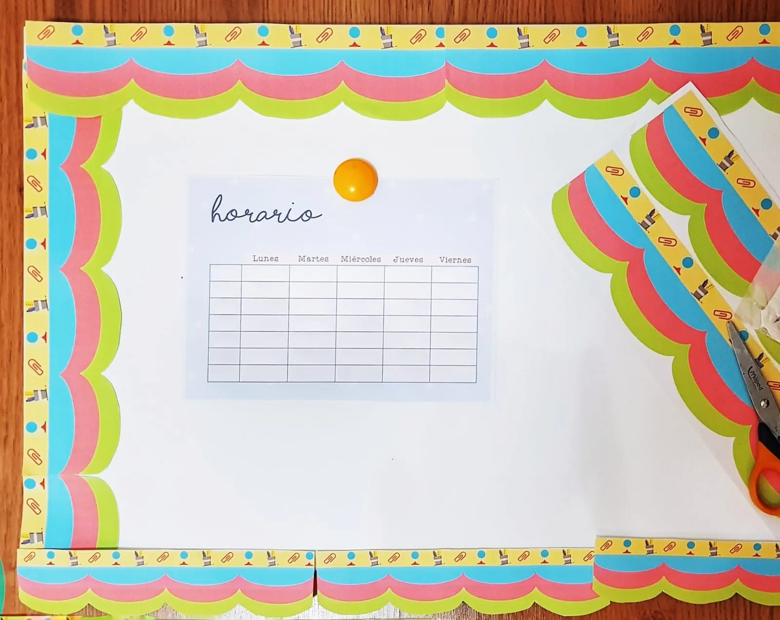 Bordes para decorar pizarras - Una Pizca de Educación | Familia · Maestros  · Niños