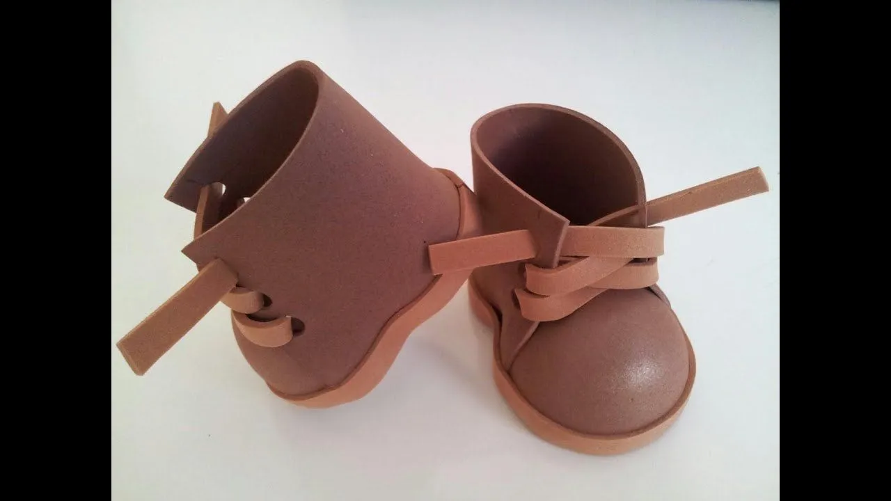 COMO HACER UNAS BOTAS PARA FOFUCHAS - YouTube COMO HACER UNAS BOTAS PARA FOFUCHAS - YouTube