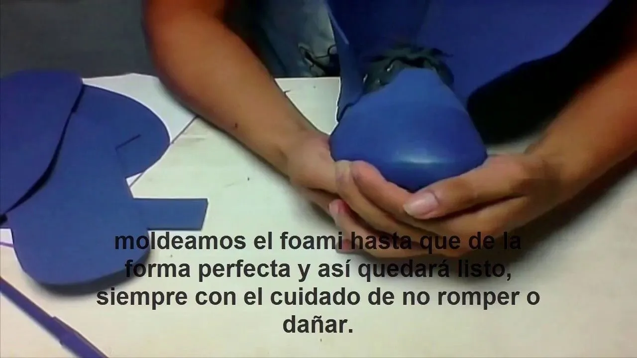 Botas hechas de foami. - YouTube | Zapatos de fomi, Zapatos de foami, Como  forrar