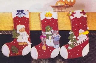 Botas Navideñas rojas decoradas con ositos. Botas Navideñas rojas decoradas con ositos.