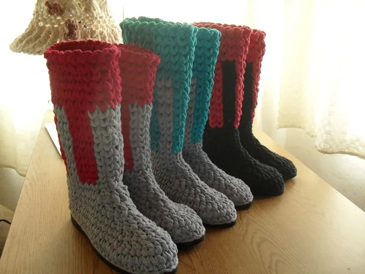 botas on Pinterest | Tejidos, Crochet Boots and Boot Cuffs