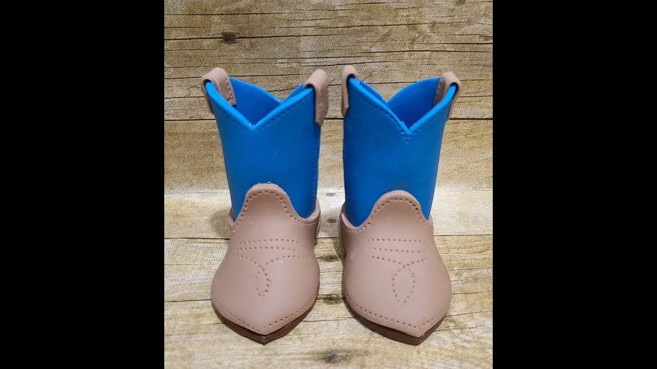 Como hacer botas vaqueras~(fondant)~ cowboy boots - YouTube Como hacer botas vaqueras~(fondant)~ cowboy boots - YouTube