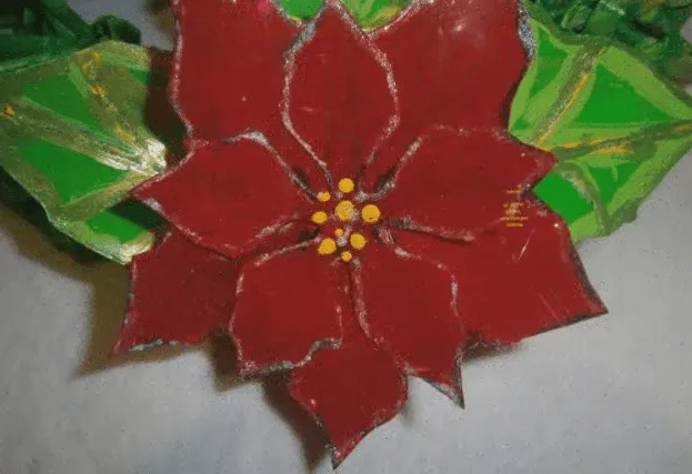 Creaciones Kevari: Flor de Noche Buena (Botellas Plásticas)