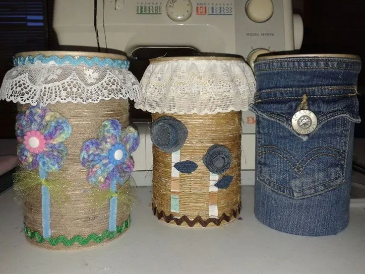 Botes de avena reciclados decorados con estambre, telas y cordeles ... Botes de avena reciclados decorados con estambre, telas y cordeles ...