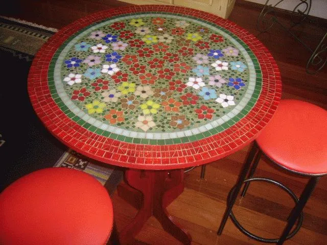 Bricolaje: Una mesa de mosaico paso a paso | Decoración Diseño ...