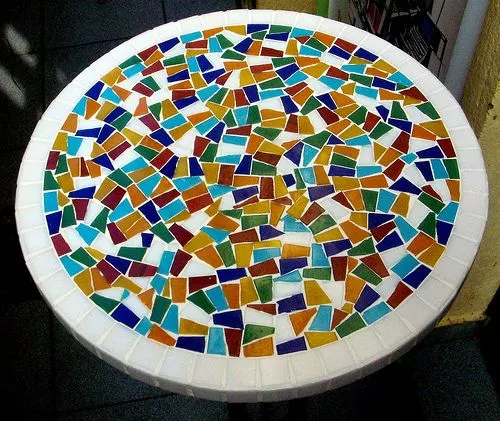 Bricolaje: Una mesa de mosaico paso a paso | Decoración Diseño ...