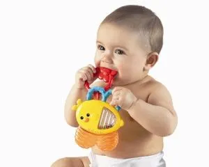 Como brinca o bebé de 4 meses - Sapo Família Como brinca o bebé de 4 meses - Sapo Família