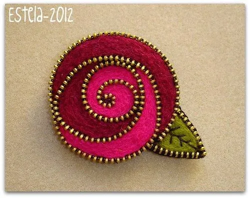 Broche cremallera y fieltro. | Flickr - Photo Sharing!