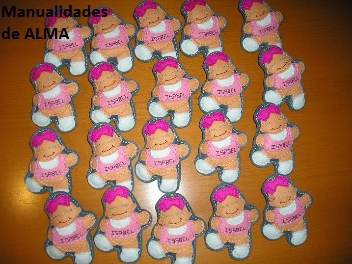 Broches bebes regalos para bautizo en fieltro | Manualidades de Alma