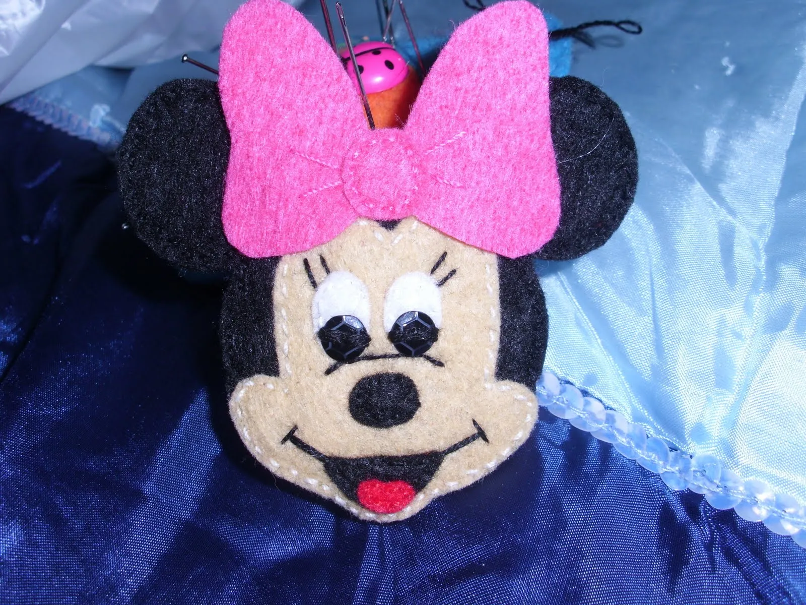 Broches fieltro Minnie - Imagui